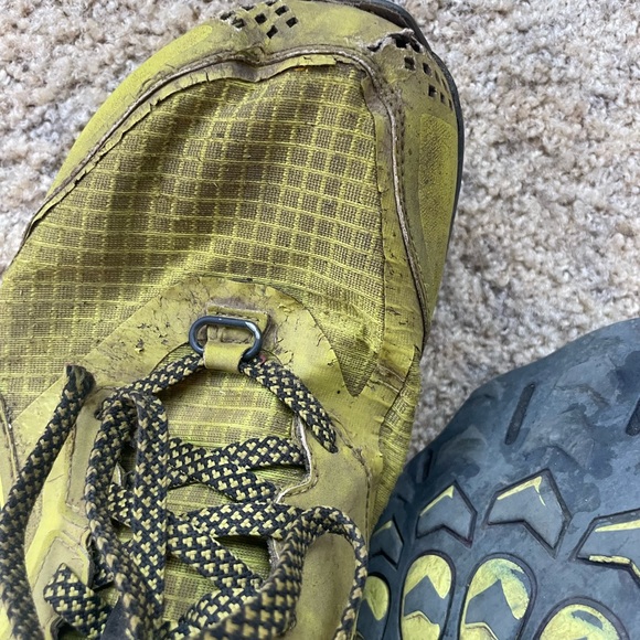 ALTRA RUNNING LONE PEAK YELLOW USED BUT STILL GOOD FOR WALKING OR GARDENING - Picture 6 of 8